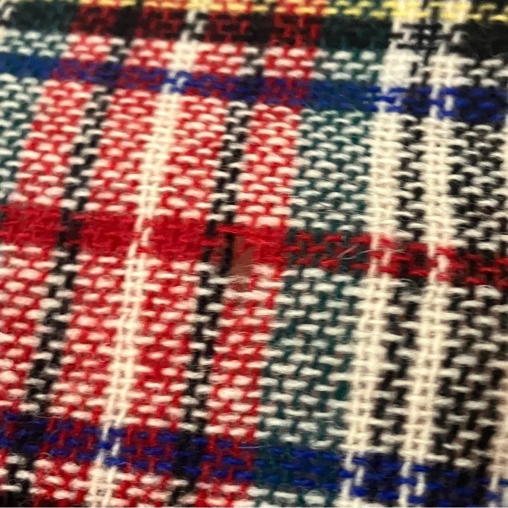 Vintage Baar & Beards 100% Wool Plaid Fringe Stole Scarf Hand Knotted in Japan